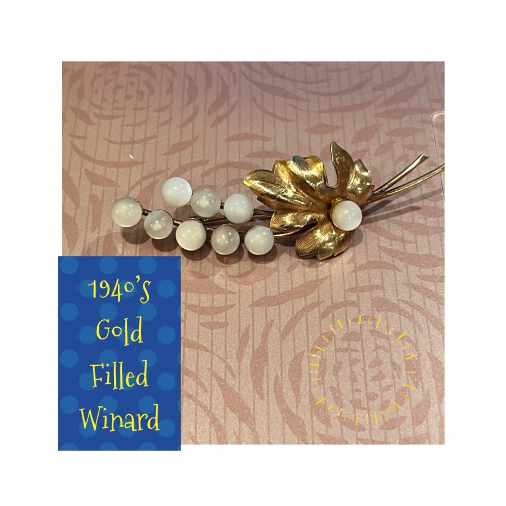 1940s Winard 12 Kt Gold Filled Flower Brooch white to grey translucent q…
